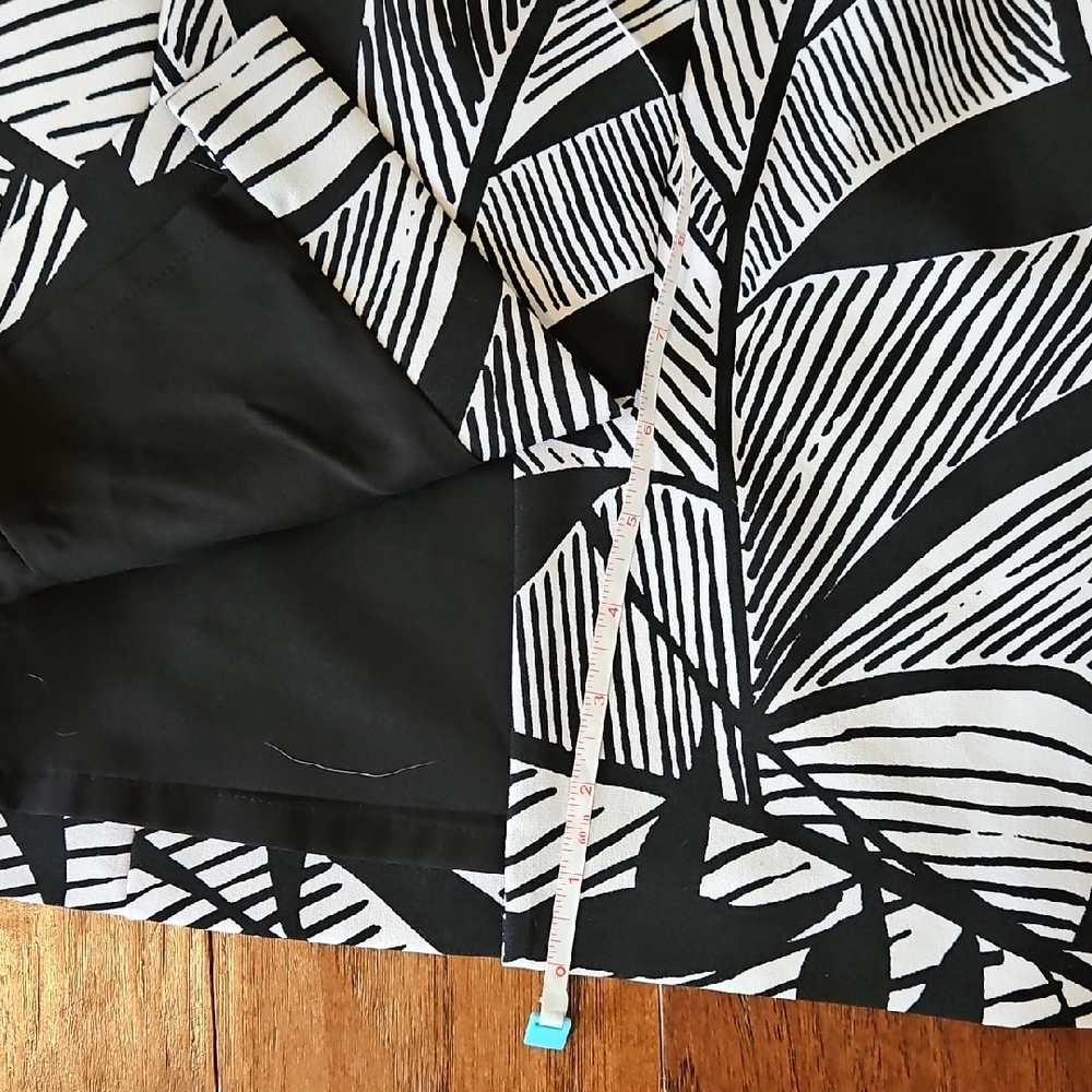 Kasper Black and White Midi Dress with Sophisticated Style - Picture 10 of 10
